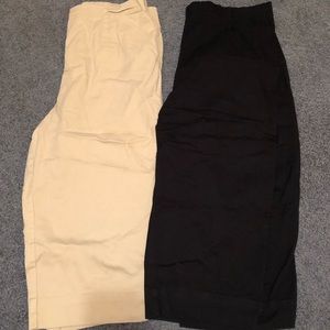 Two women’s xl capris